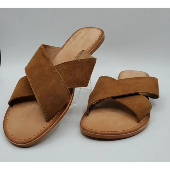 Ariat Women's Unbridled Ava Flat Sandal, Soft Cognac Suede Leather, Size 9 US - Picture 1 of 13